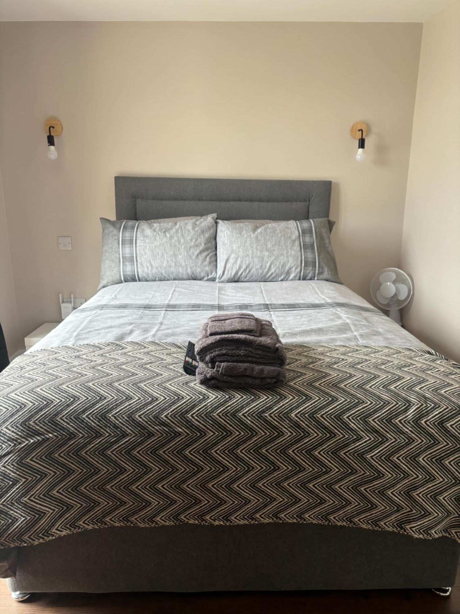 Private Detached Small Bedroom And Bathroom Only- This Is Not An Apartment Butlersbridge Exterior photo